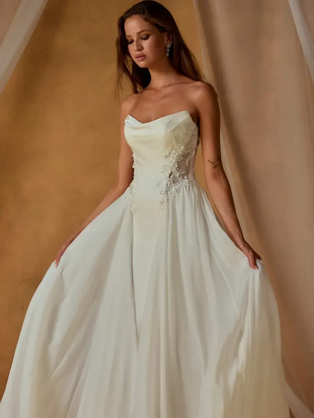Visit How to Choose the Right Bridal Shop in Houston: Expert Tips details page